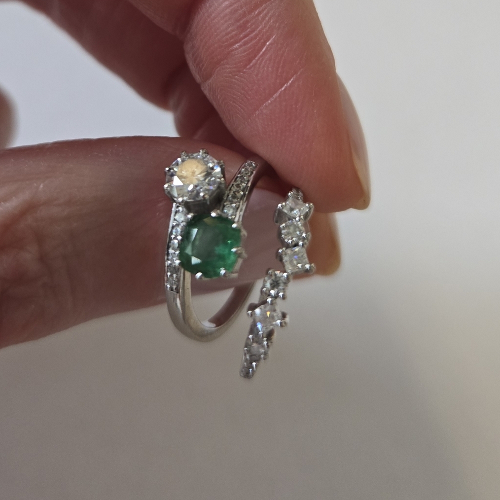 10k Solid White Gold Genuine Emerald And Moissanite Ring Set